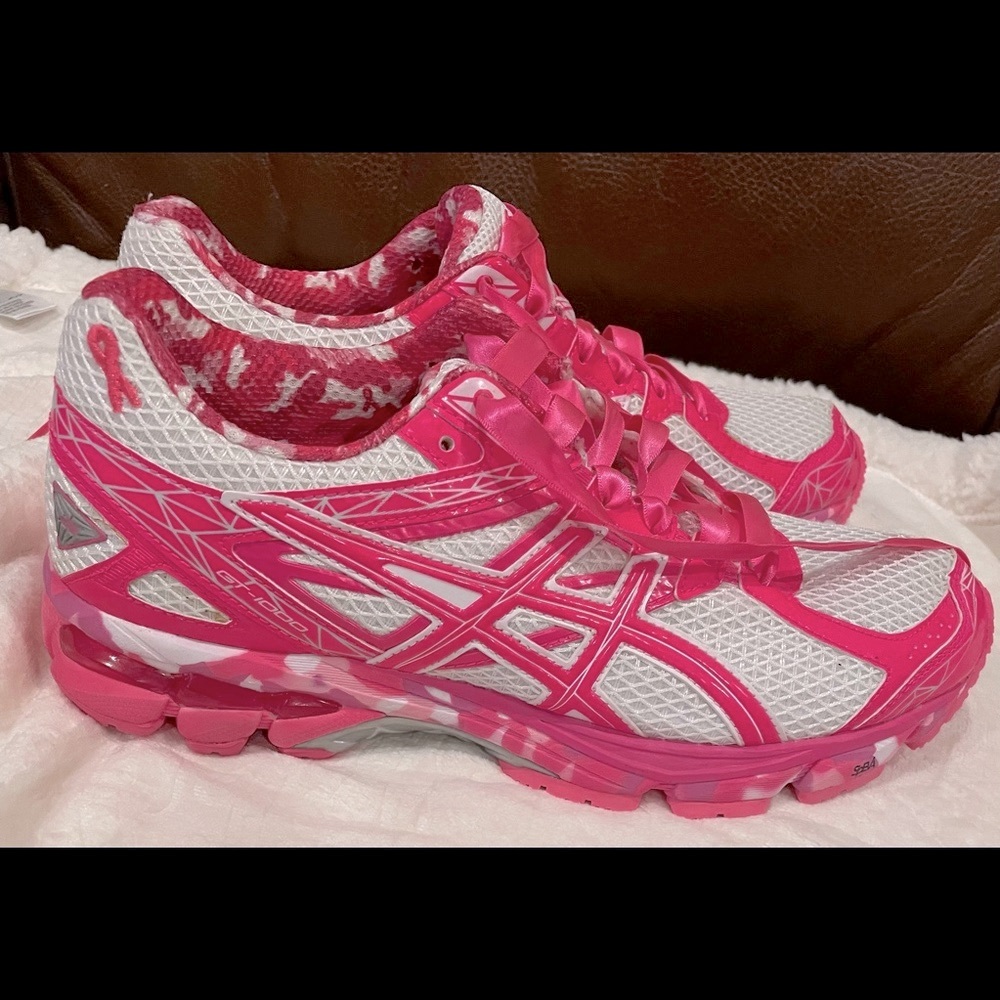 NWOT ASICS Breast Cancer Awareness Sneakers Hot Pink Ribbons Never Worn Size 9